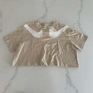 NWT Nike Boxy Crop Tshirt Size Medium